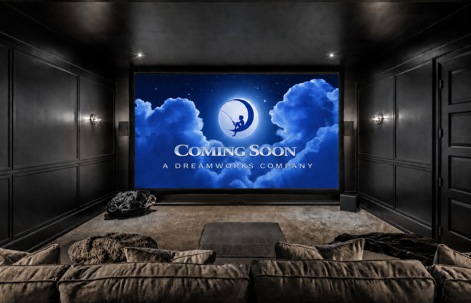 Coming Soon – A DreamWorks Company vist på et hjemmebiograflærred